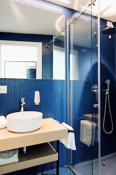 hellosky air rooms and lounge