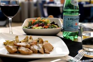 hellosky air rooms and lounge