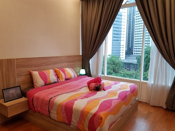 luxury apartment near klcc and city center