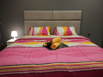 luxury apartment near klcc and city center