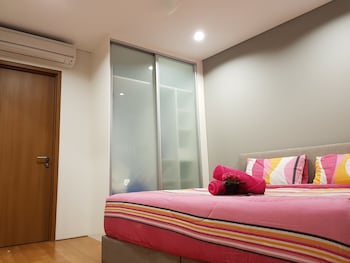 luxury apartment near klcc and city center