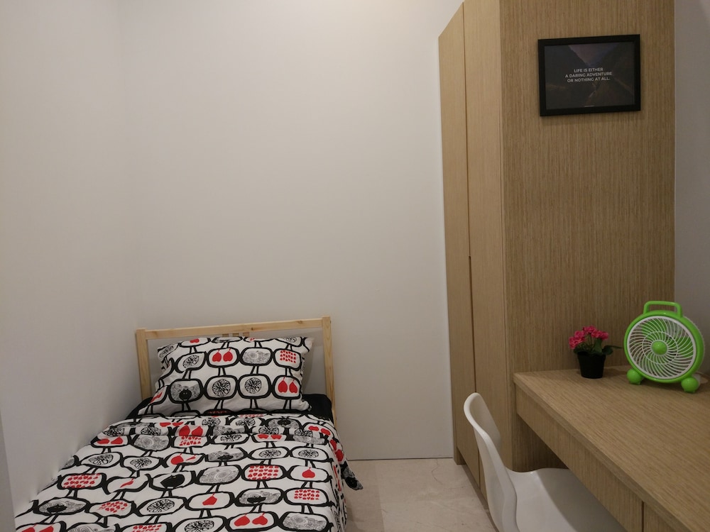 luxury apartment near klcc and city center