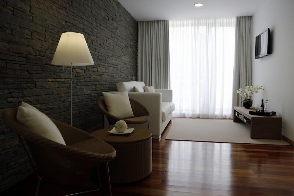 lbv house hotel