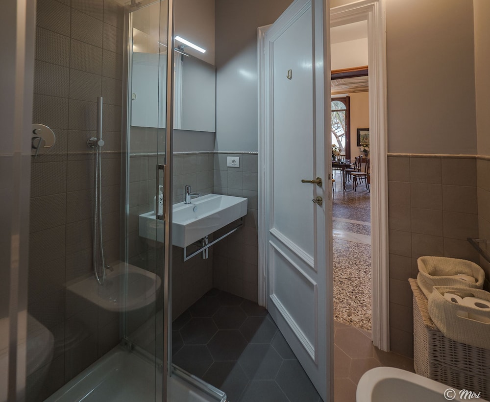 villa montale apartment i limoni