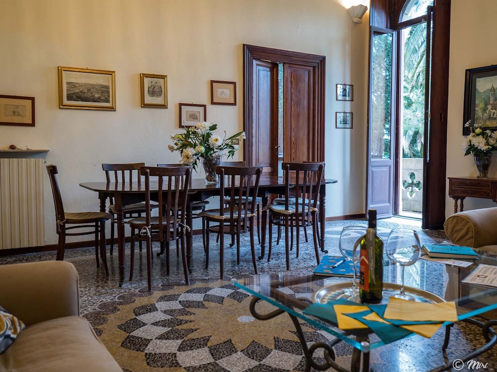 villa montale apartment i limoni