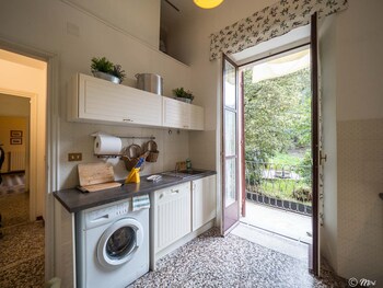 villa montale apartment i limoni