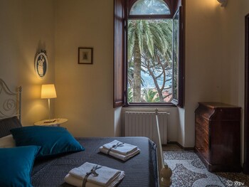 villa montale apartment i limoni