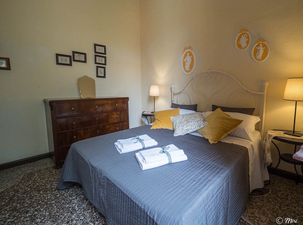 villa montale apartment i limoni