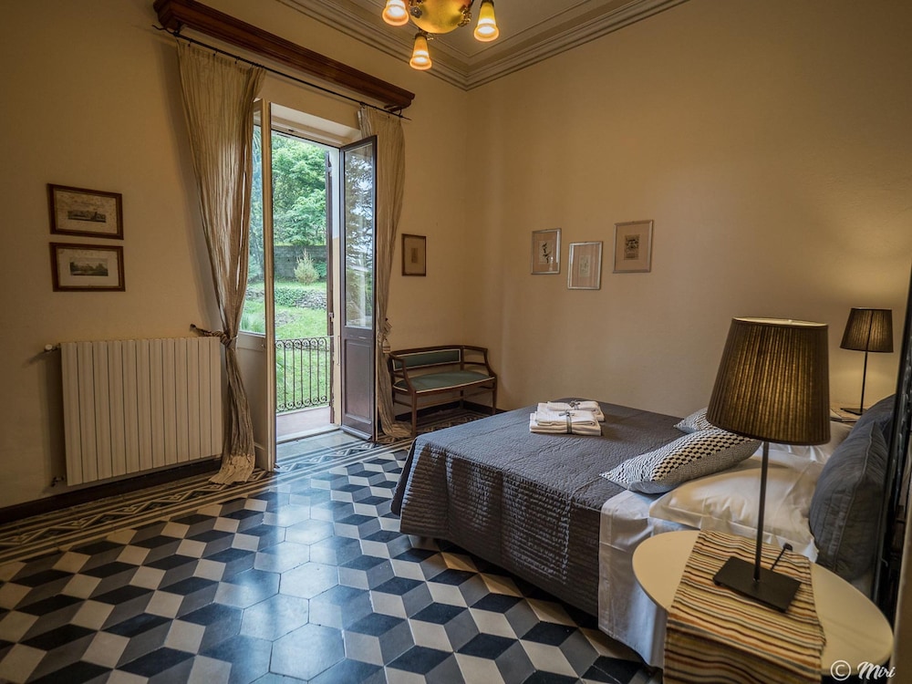 villa montale apartment i limoni