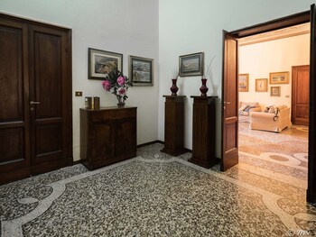 villa montale apartment i limoni