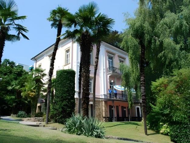 hotel and hostel montarina