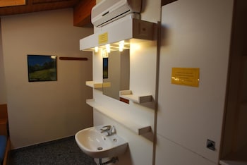 Hotel & Hostel Montarina,Malcantone>>Lugano,2 star