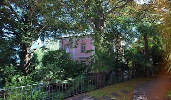 hotel and hostel montarina