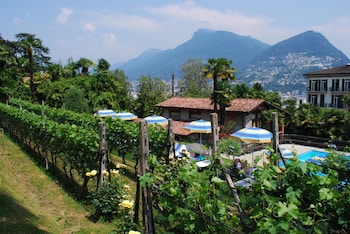 hotel and hostel montarina