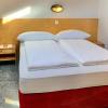 hotel and hostel montarina