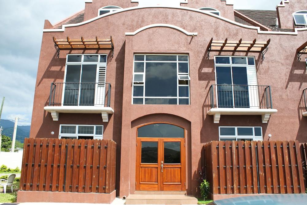 eclipse suite guest apartments