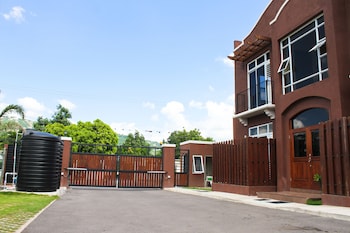 Eclipse Suite Guest Apartments,Kingston>>Jamaica,0 star