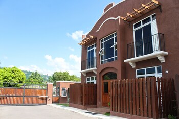 Eclipse Suite Guest Apartments,Kingston>>Jamaica,0 star