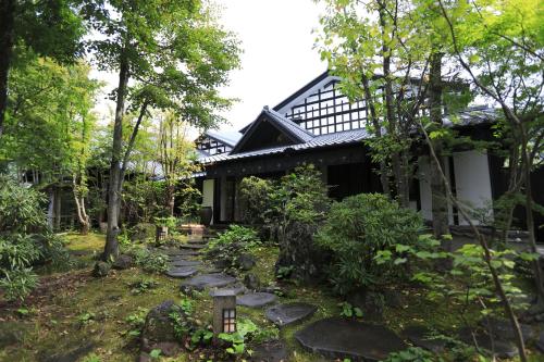 yufuin souan kosumosu