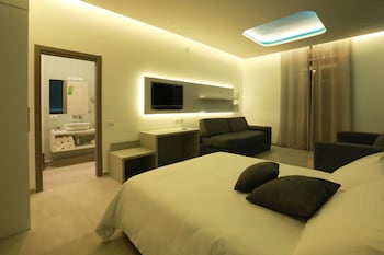 toledo 16 luxury suites
