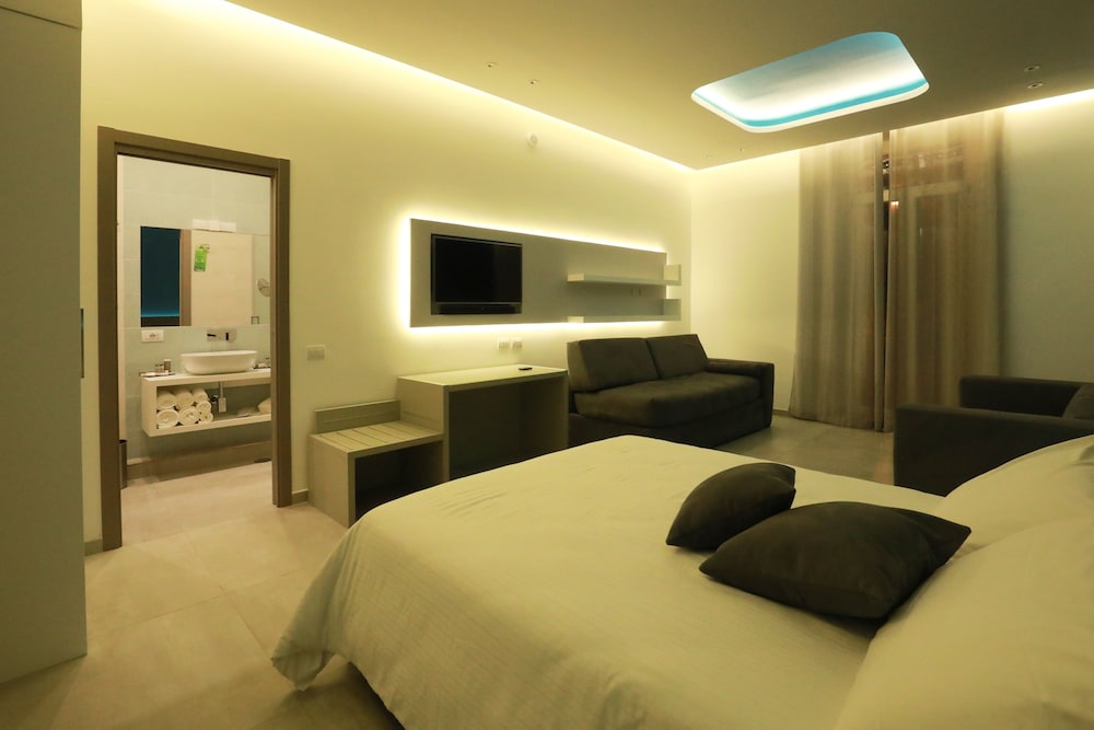 toledo 16 luxury suites