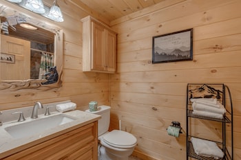 rustic charm by jackson mountain rentals