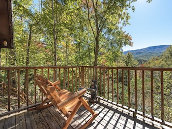 rustic charm by jackson mountain rentals