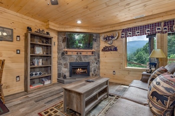 rustic charm by jackson mountain rentals