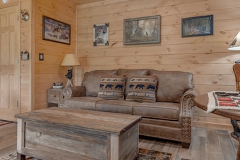 rustic charm by jackson mountain rentals