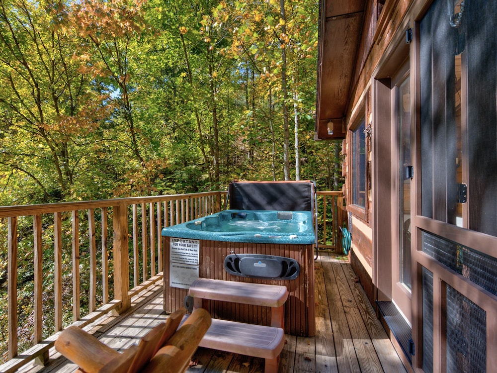 rustic charm by jackson mountain rentals