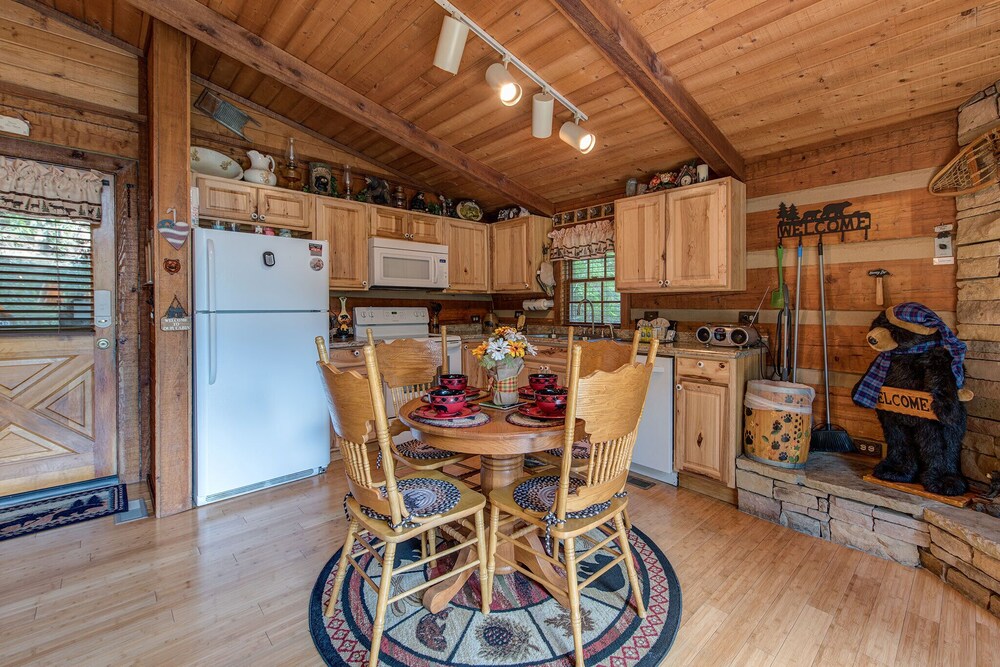 rustic charm by jackson mountain rentals