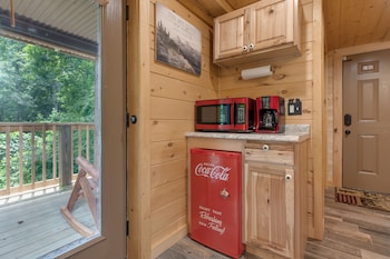 Rustic Charm By Jackson Mountain Rentals,Newport>>Gatlinburg,3 star