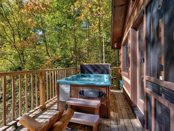 rustic charm by jackson mountain rentals