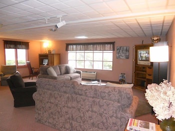 hotel vervana trademark collection by wyndham