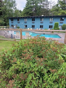 hotel vervana trademark collection by wyndham