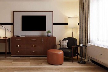 hotel vervana trademark collection by wyndham