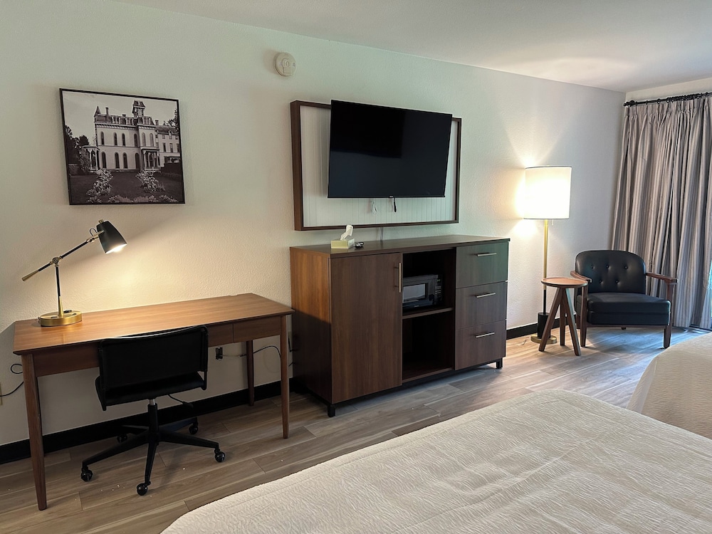 hotel vervana trademark collection by wyndham