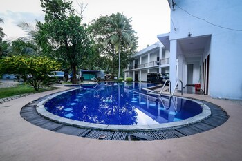 Hotel Sharmia,Gampaha>>Divulapitiya,3.5 star