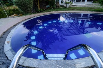 Hotel Sharmia,Gampaha>>Divulapitiya,3.5 star