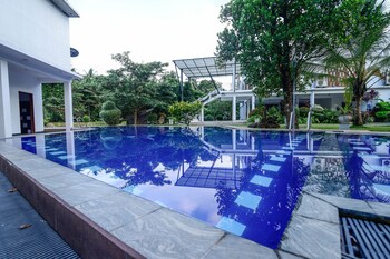 Hotel Sharmia,Gampaha>>Divulapitiya,3.5 star