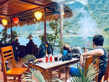 Phong Nha Coco Riverside Homestay,B? Tr?Ch>>Bo Trach,3 star