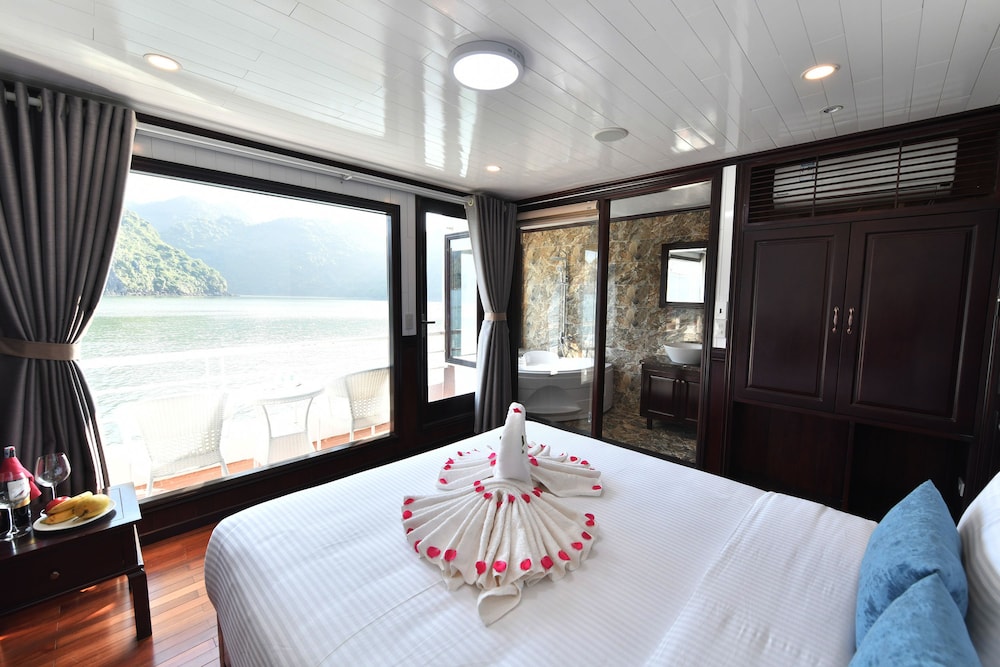 halong sapphire cruise