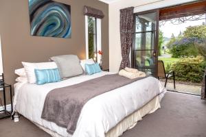 the summit lodge