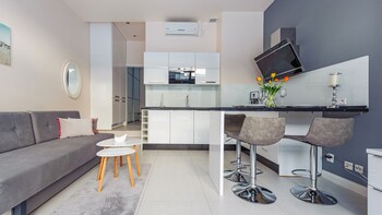 sun and snow miedzyzdrojski rynek