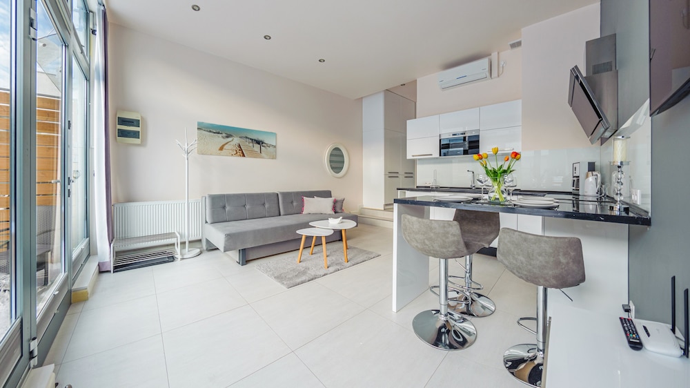 sun and snow miedzyzdrojski rynek