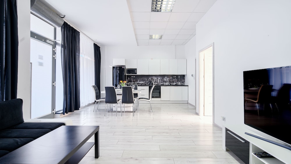 sun and snow miedzyzdrojski rynek