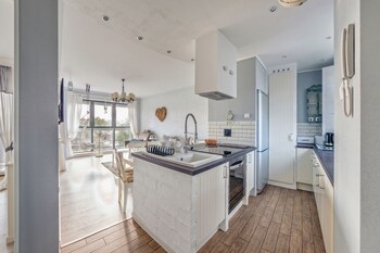 sun and snow miedzyzdrojski rynek