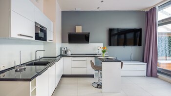 sun and snow miedzyzdrojski rynek