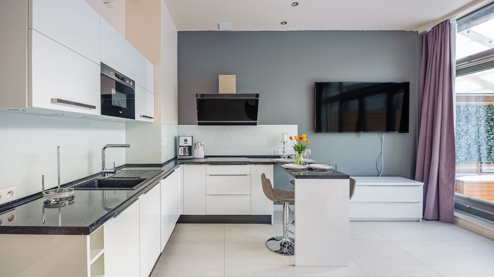 sun and snow miedzyzdrojski rynek