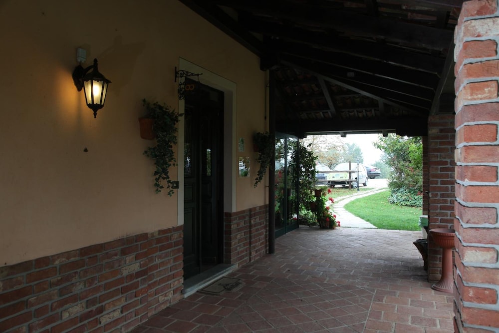 agriturismo cascina papa mora